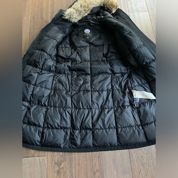 Canada Goose Kensington Parka (Black) - Picture 9 of 11